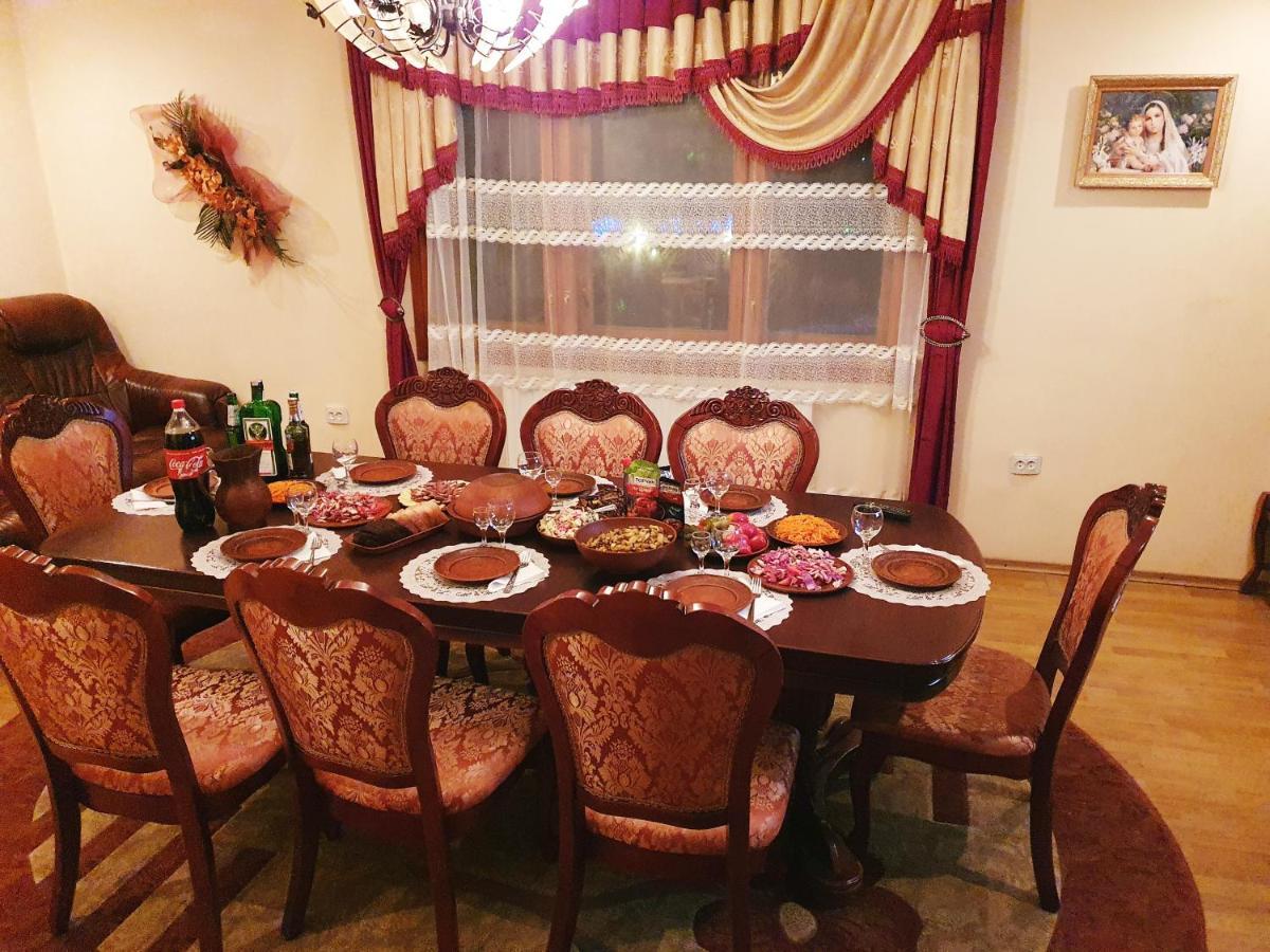 Мирослава Lazeshchyna Extérieur photo